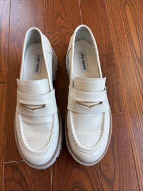 Steve Madden Cream Penny Loafers with Gold Trim